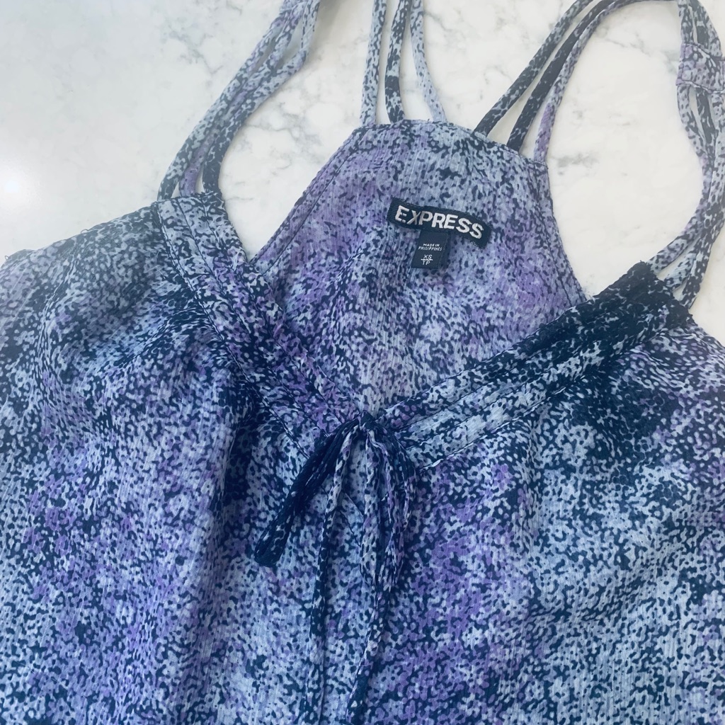 |Express| Flowy Top